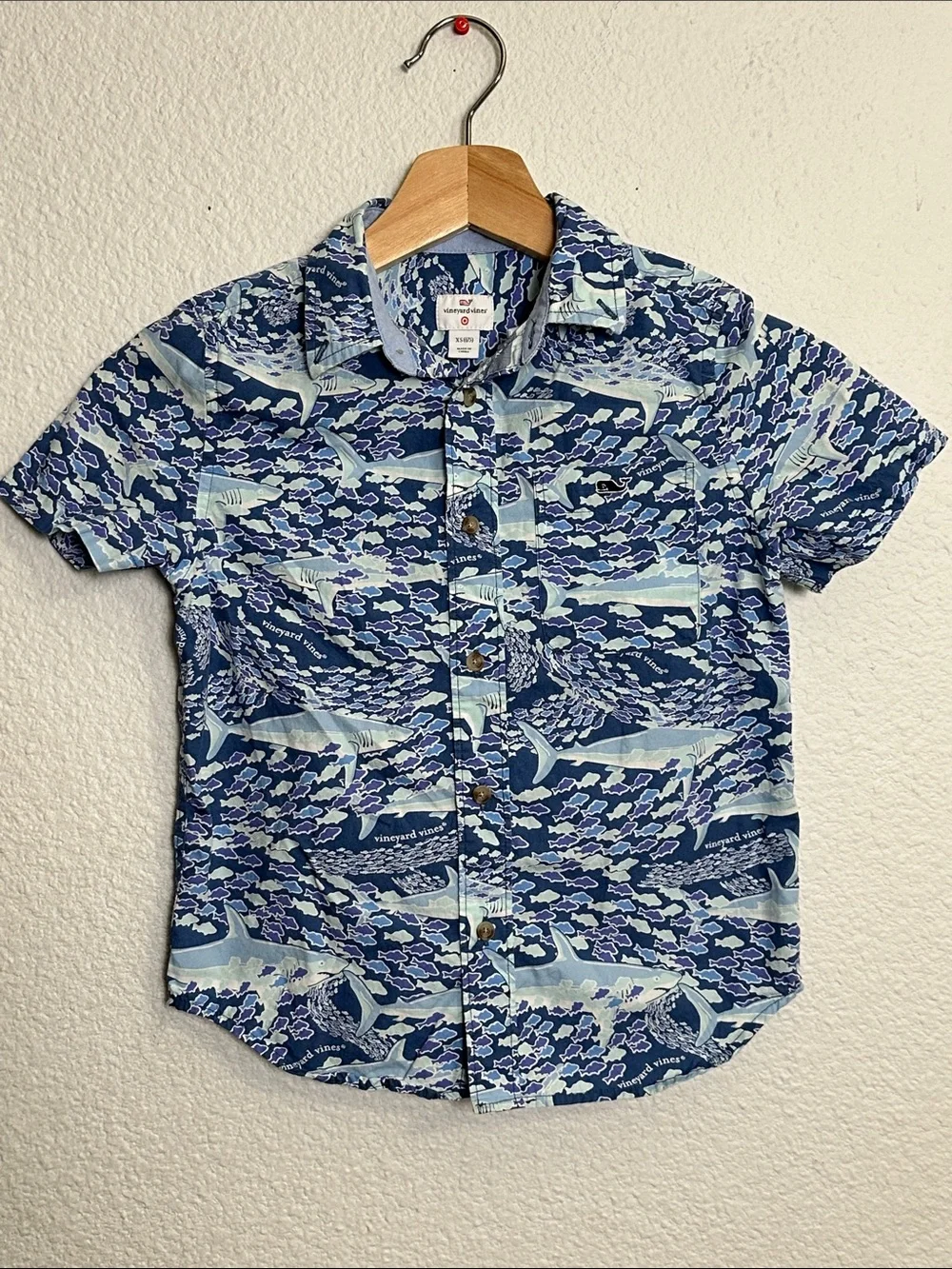 Vineyard Vines Blue Shark‎ Print Short Sleeve Button Down Shirt Boys XS 4/5